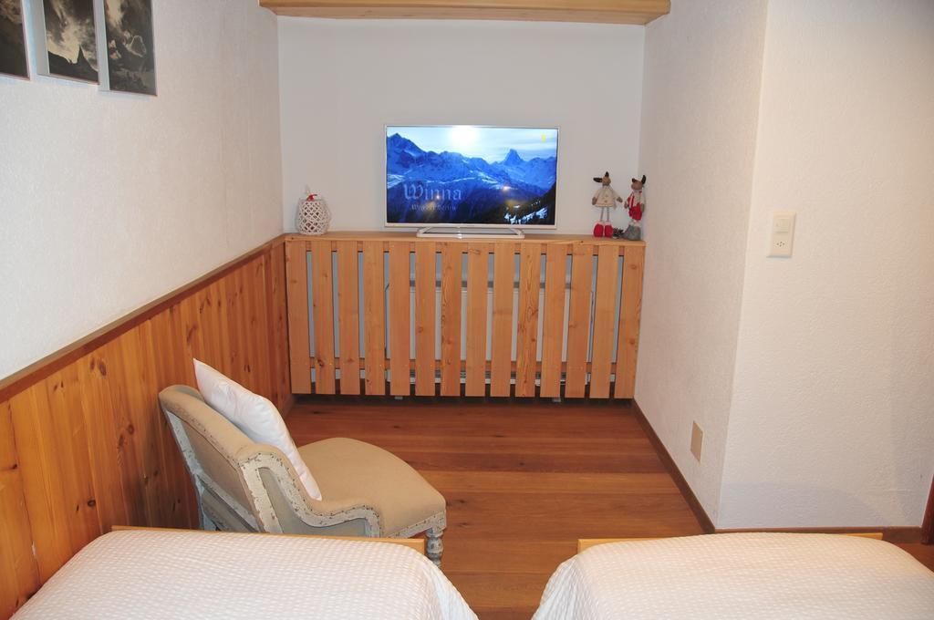 Yukon Villa Zermatt Room photo